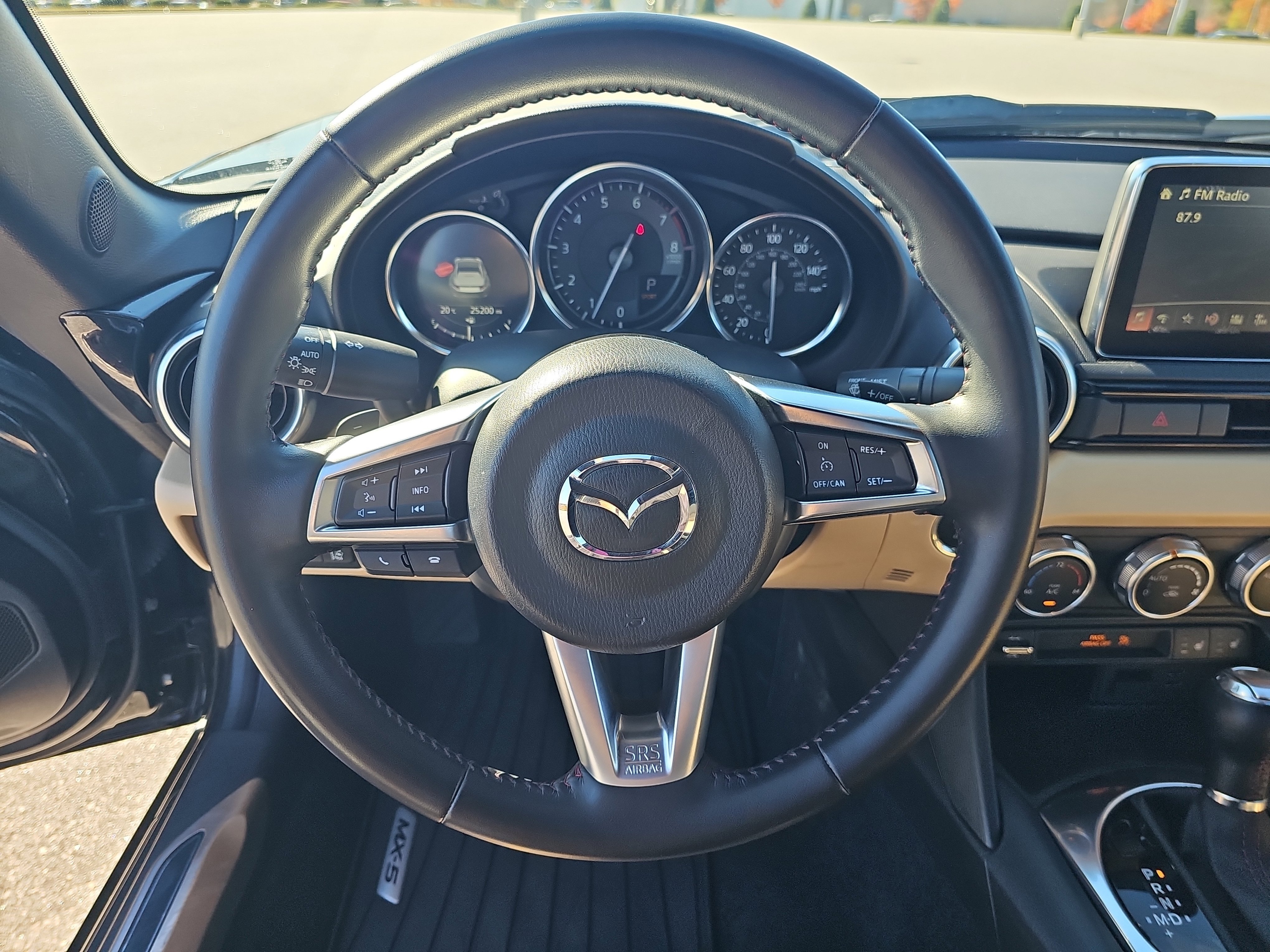 Used 2017 MAZDA MX-5 Miata RF Grand Touring image 15