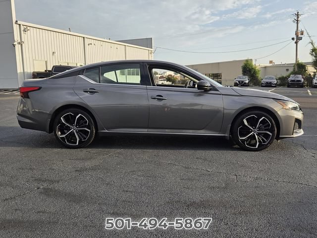 Used 2024 Nissan Altima 2.5 SR FWD image 6
