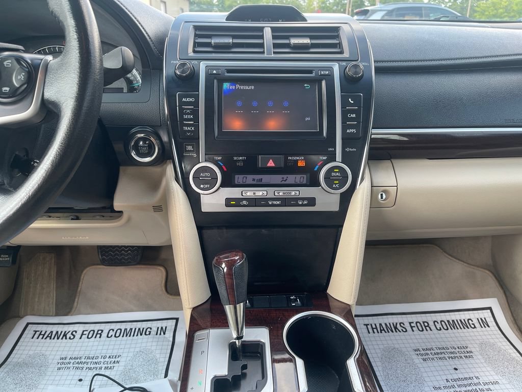 Used 2012 Toyota Camry XLE FWD image 30