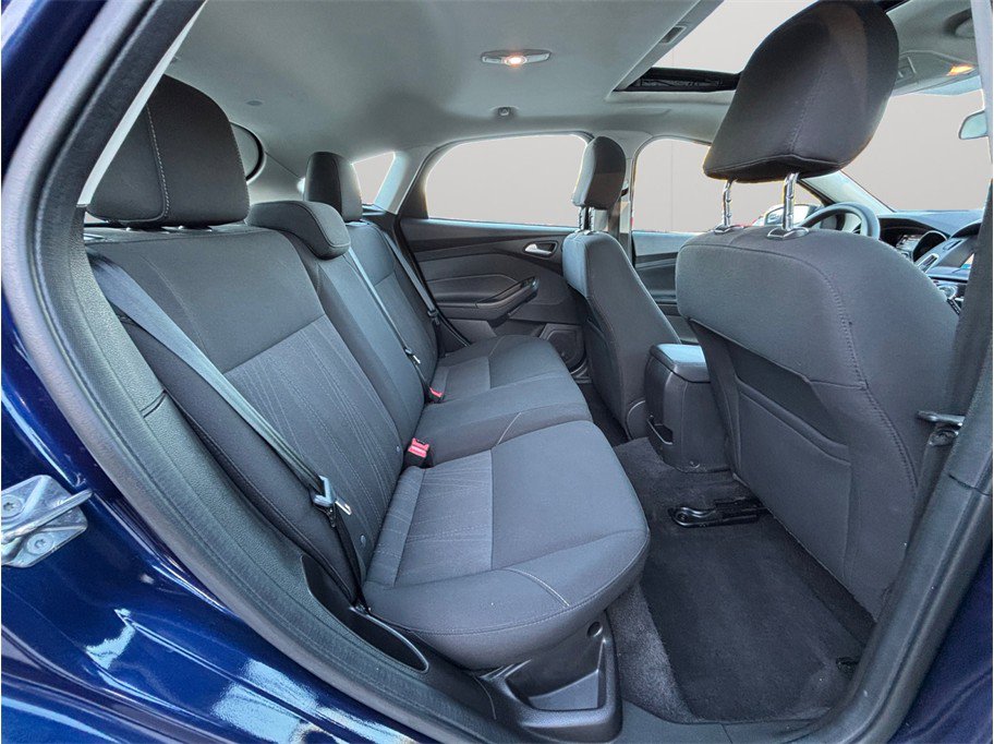 Used 2017 Ford Focus SEL FWD image 31