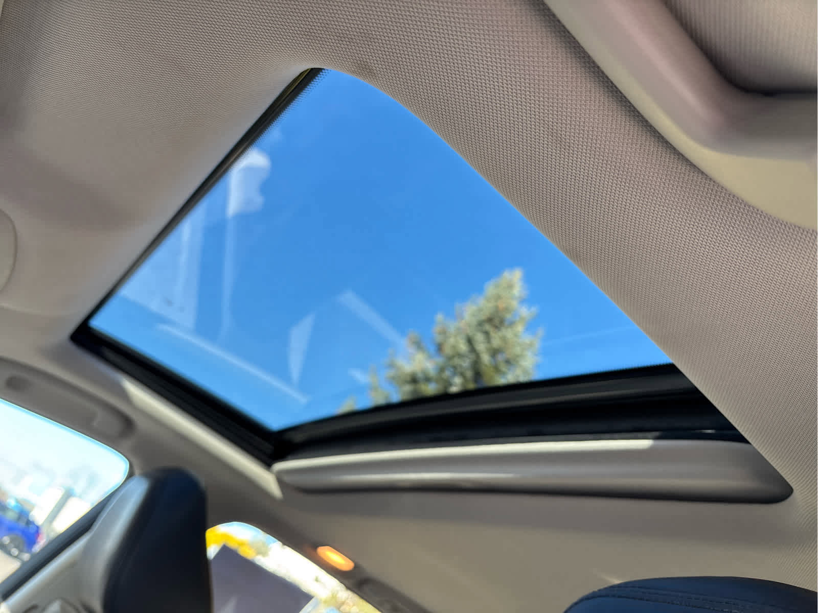 Used 2018 INFINITI Q50 Luxe w/ Essential Package (3.0T Luxe) image 10