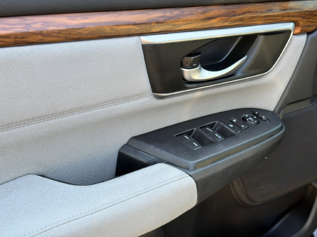 Used 2018 Honda CR-V EX image 19