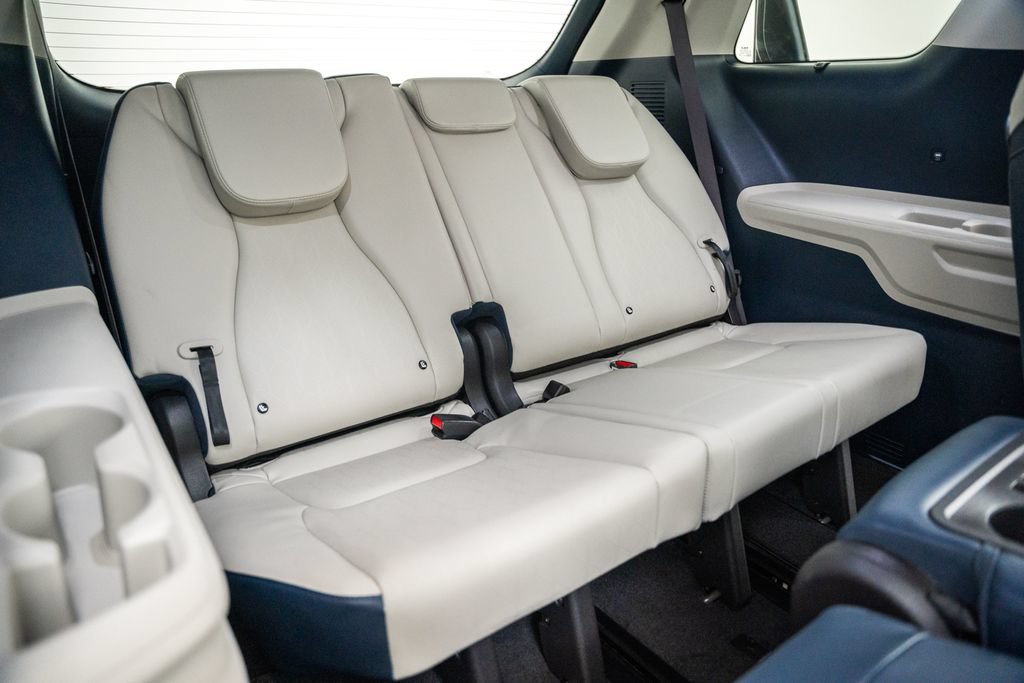 Used 2025 Kia Carnival SX FWD image 36