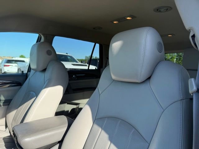 Used 2015 Buick Enclave Leather FWD image 10