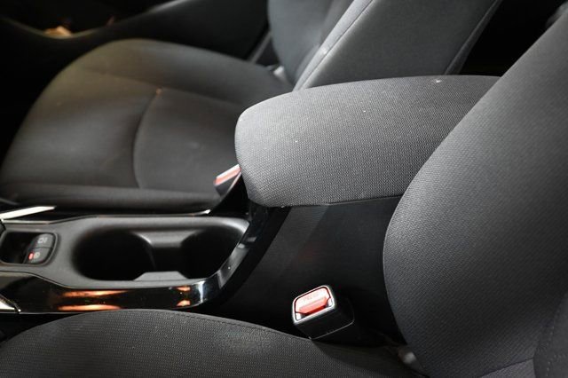 Used 2022 Toyota Corolla LE image 20