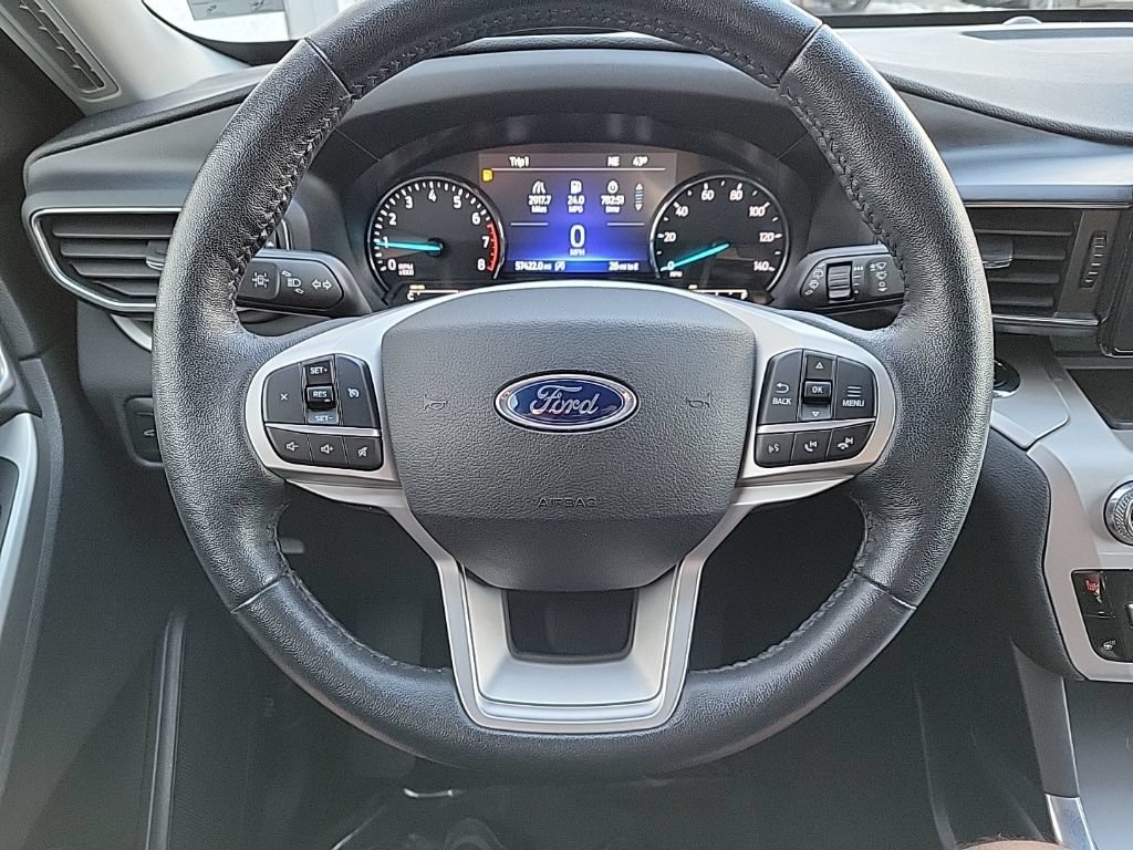 Used 2021 Ford Explorer XLT w/ Equipment Group 202A AWD/4WD image 25