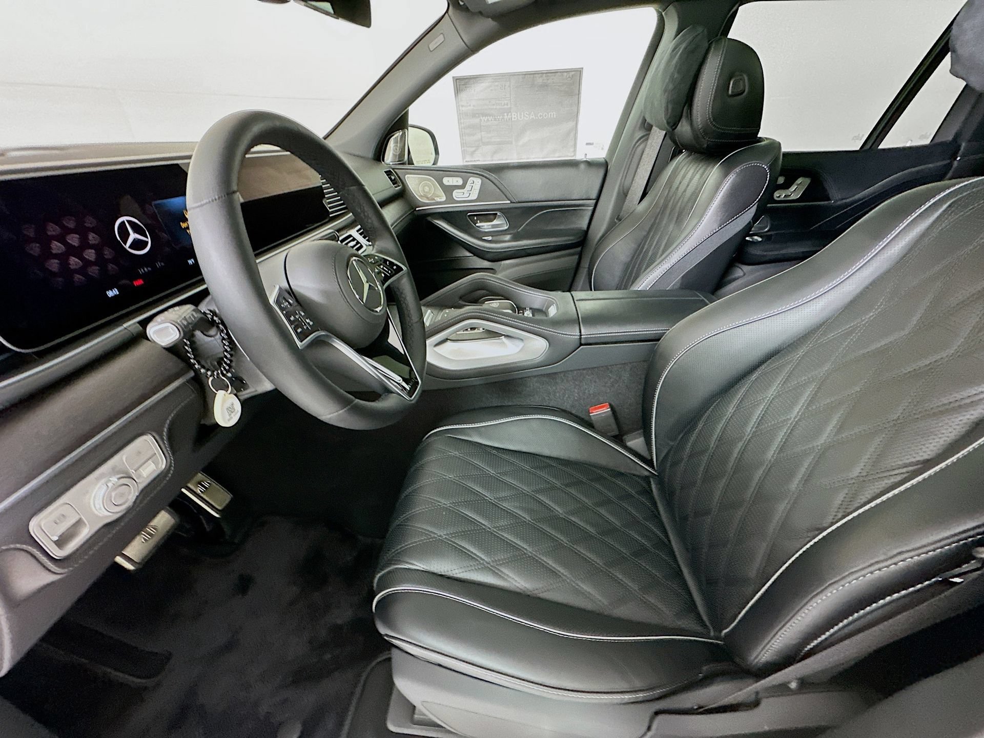 New 2026 Mercedes-Benz Maybach GLS 600 4MATIC image 23