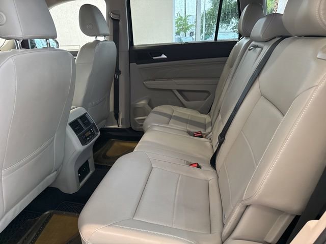 Used 2023 Volkswagen Atlas SE w/ Panoramic Sunroof Package FWD image 5