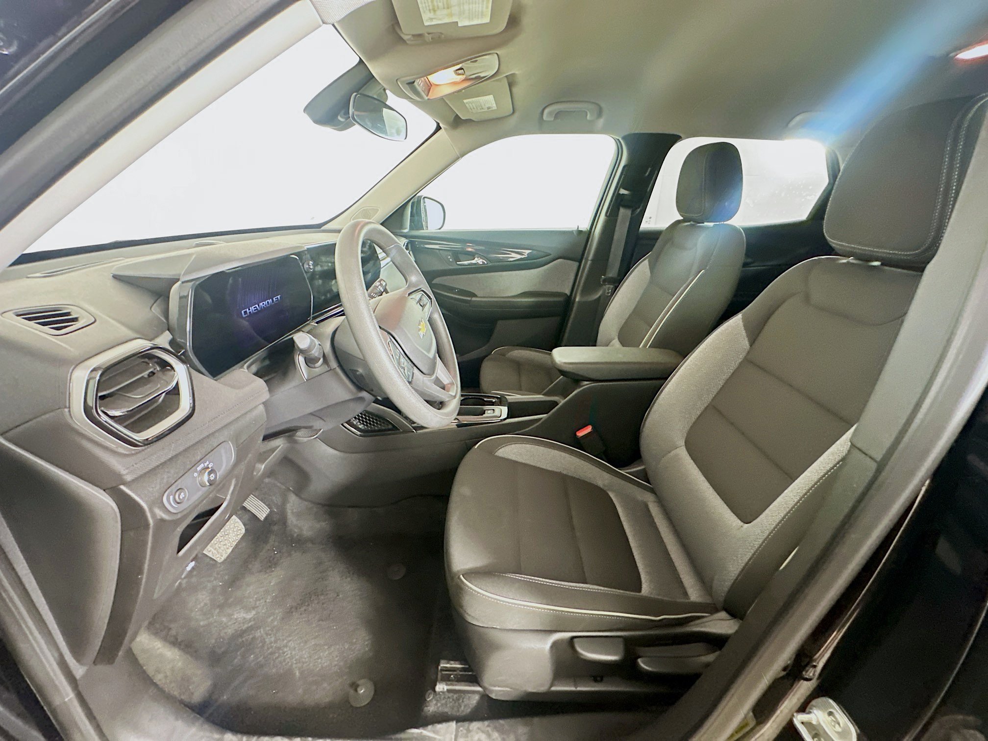 Used 2024 Chevrolet TrailBlazer LT AWD/4WD image 13