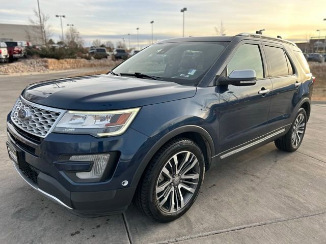 Used 2017 Ford Explorer Platinum image 3
