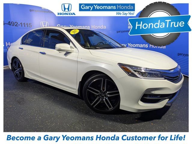 Used 2017 Honda Accord Touring image 1