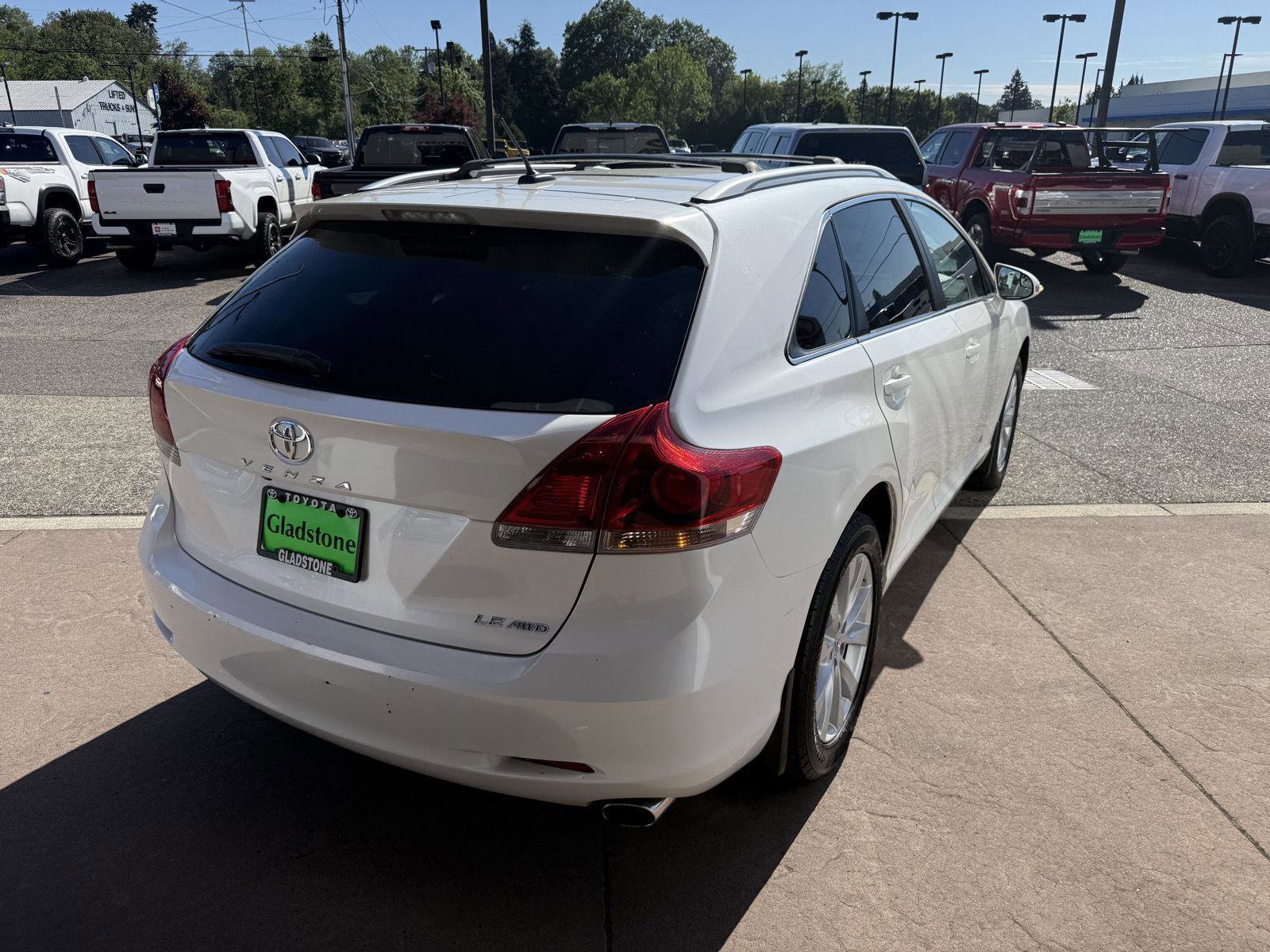 Used 2015 Toyota Venza LE AWD/4WD image 6
