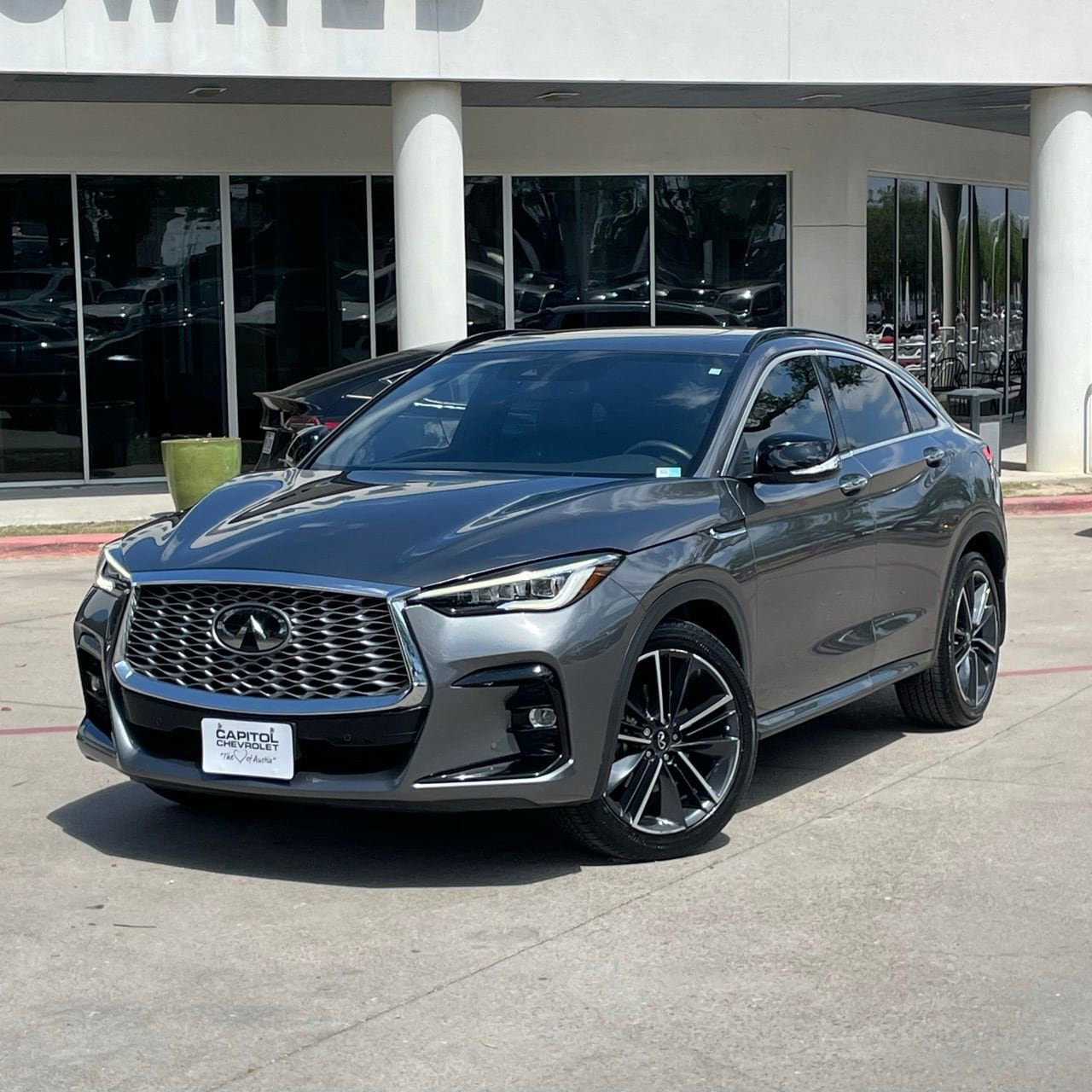 Used 2023 INFINITI QX55 Essential image 10
