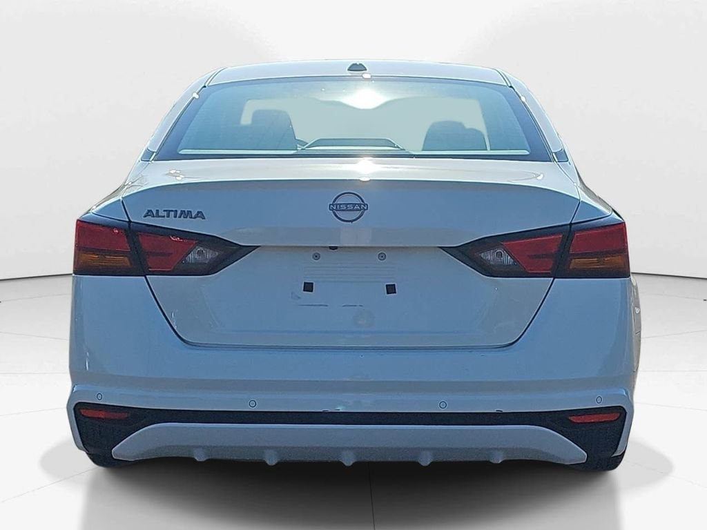 Used 2025 Nissan Altima 2.5 SV image 6