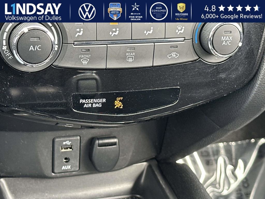 Used 2018 Nissan Rogue Sport S image 17