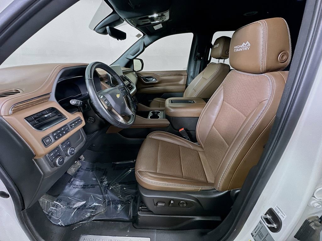 Used 2022 Chevrolet Suburban High Country image 16