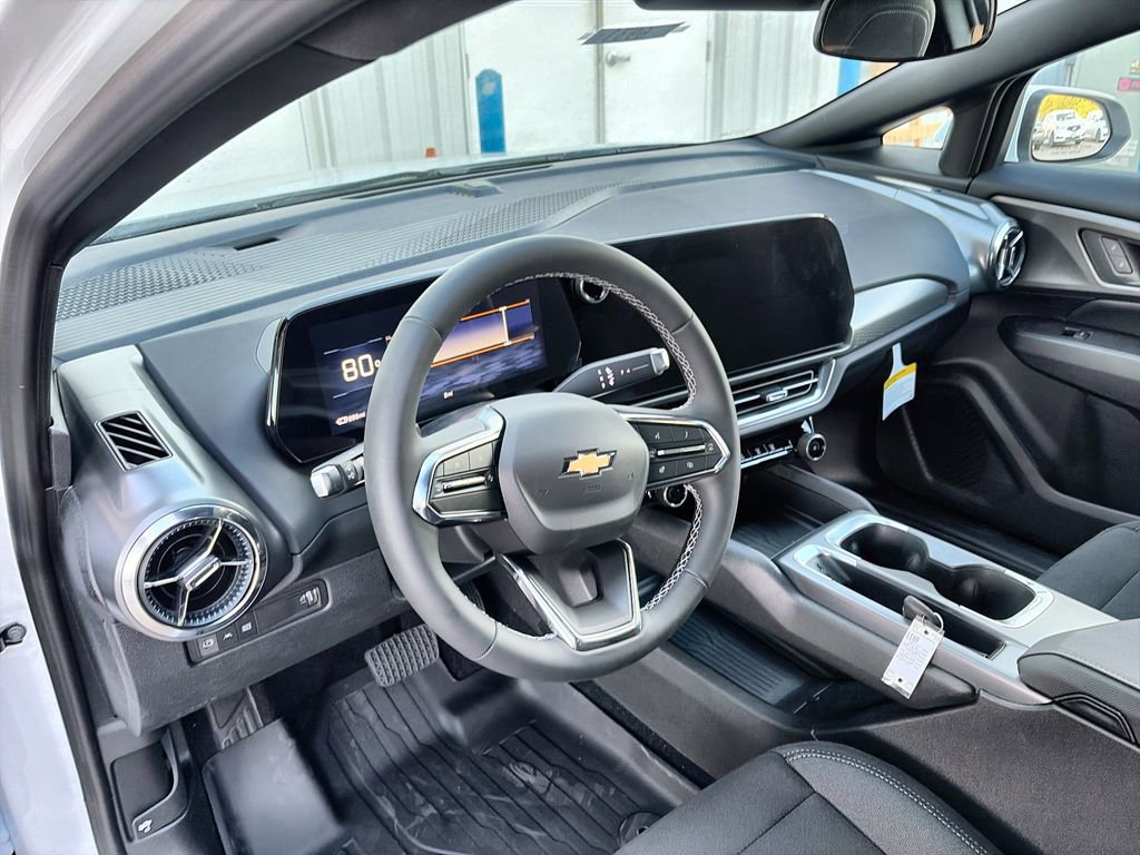 New 2026 Chevrolet Equinox EV LT image 10