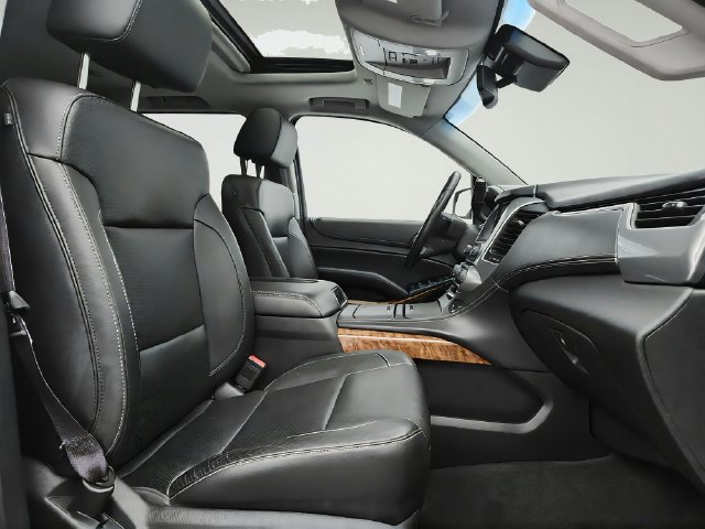 Used 2015 Chevrolet Suburban LTZ w/ Max Trailering Package AWD/4WD image 33