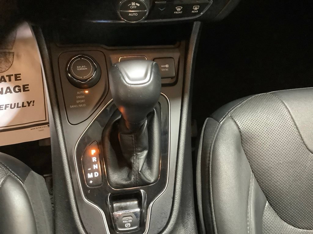 Certified 2019 Jeep Cherokee Limited AWD/4WD image 31