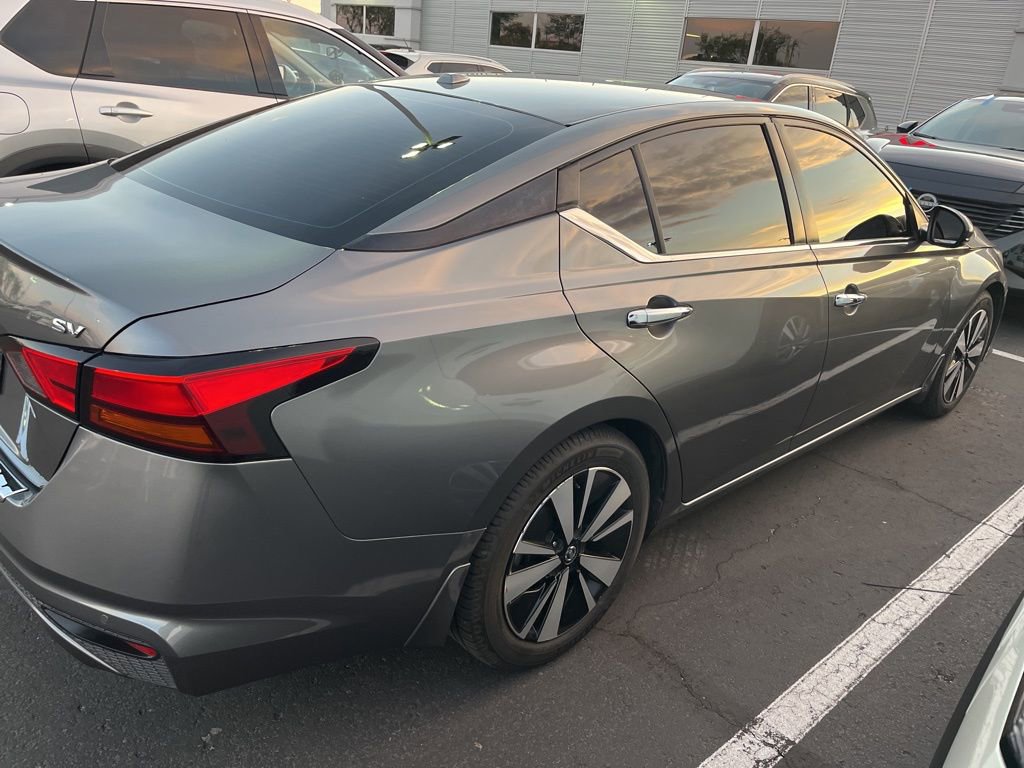 Certified 2021 Nissan Altima 2.5 SV w/ SV Premium Package image 4