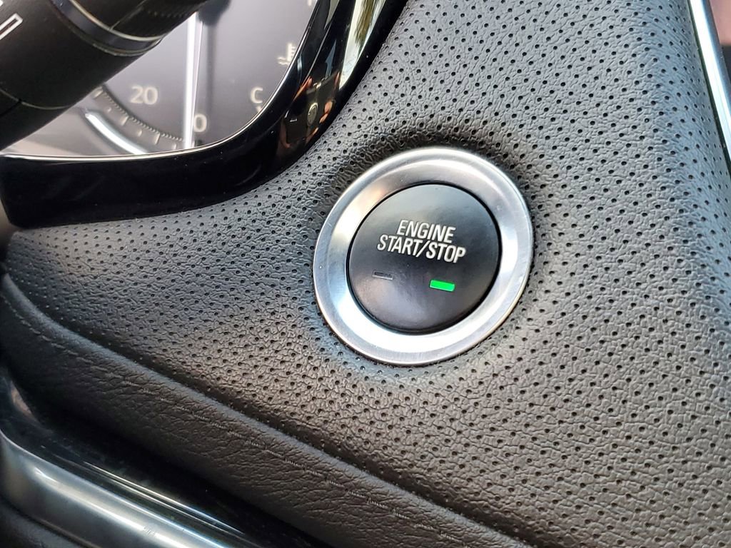 Certified 2022 Cadillac XT5 Premium Luxury image 17