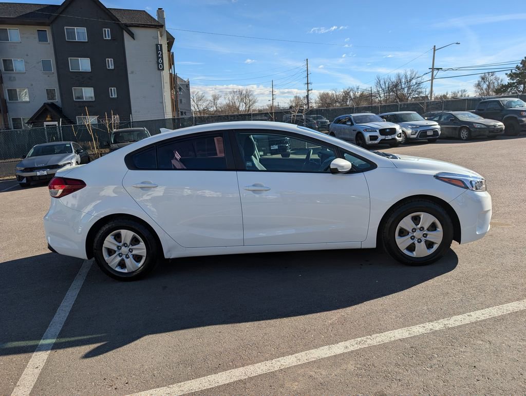 Certified 2017 Kia Forte LX image 4