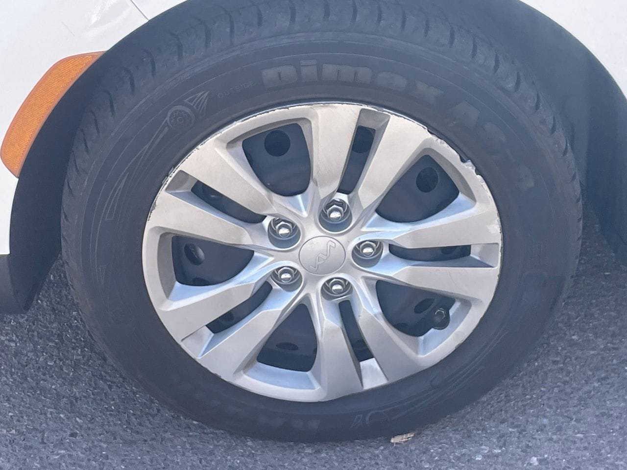 Used 2024 Kia Soul LX FWD image 5