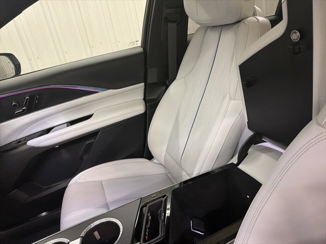 Certified 2024 Cadillac Lyriq Luxury RWD image 34
