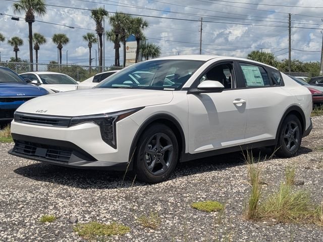 New 2026 Kia K4 FWD image 27
