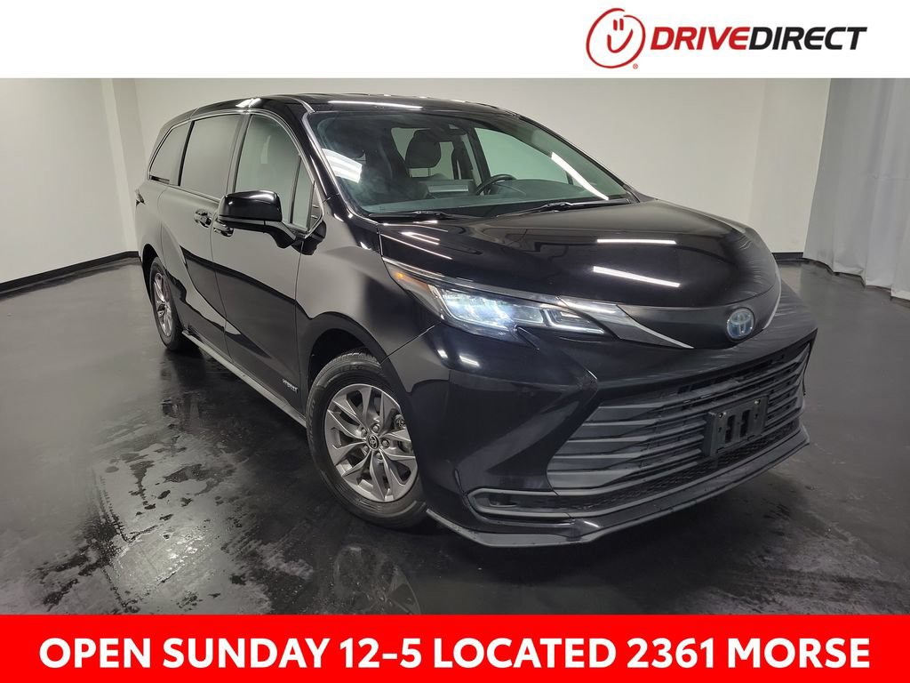 Used 2021 Toyota Sienna LE AWD/4WD image 1