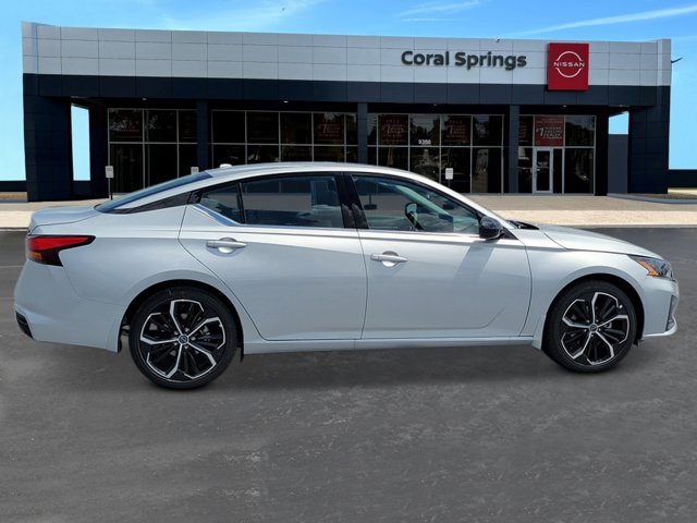 New 2025 Nissan Altima 2.5 SR w/ SR Premium Package image 6