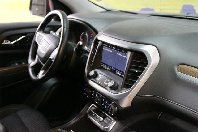 Used 2023 GMC Acadia SLE FWD image 10