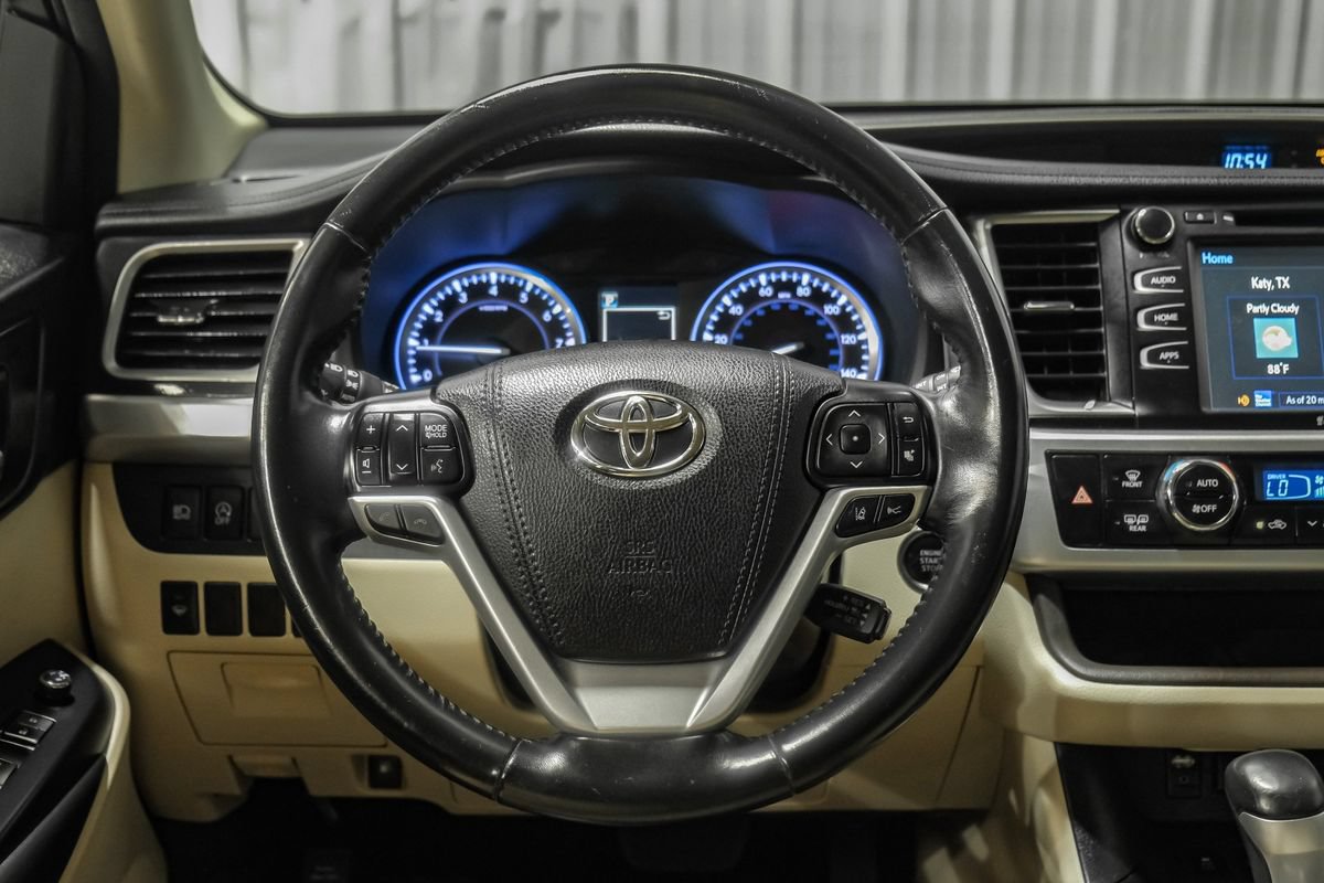 Used 2018 Toyota Highlander XLE FWD image 15