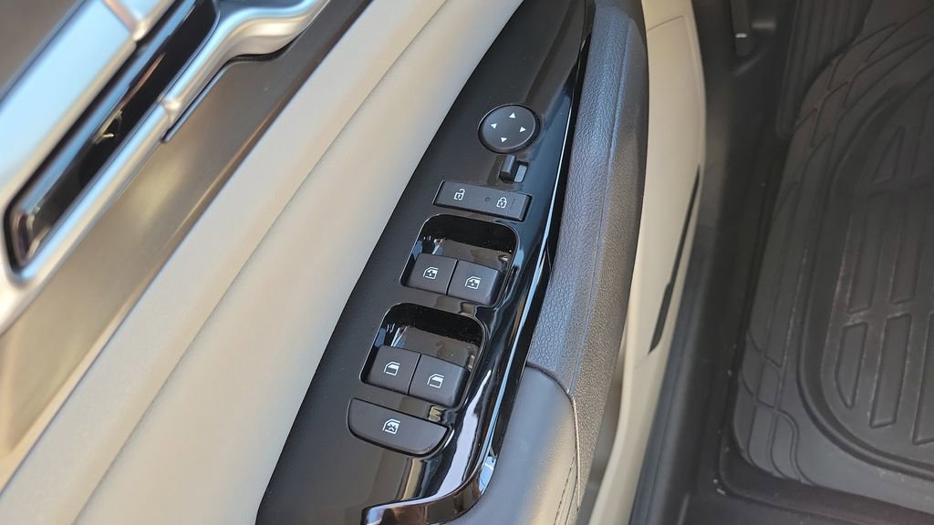 Used 2024 Kia Sportage EX image 19