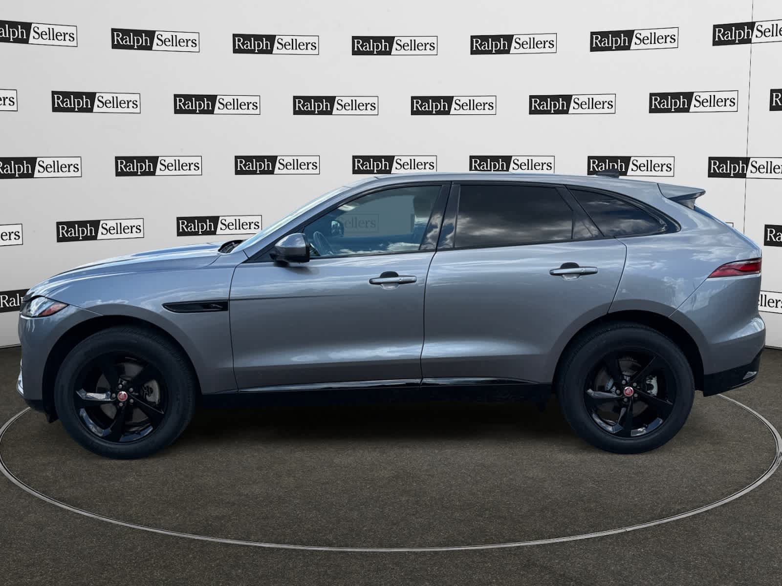 Used 2023 Jaguar F-PACE S AWD/4WD image 3