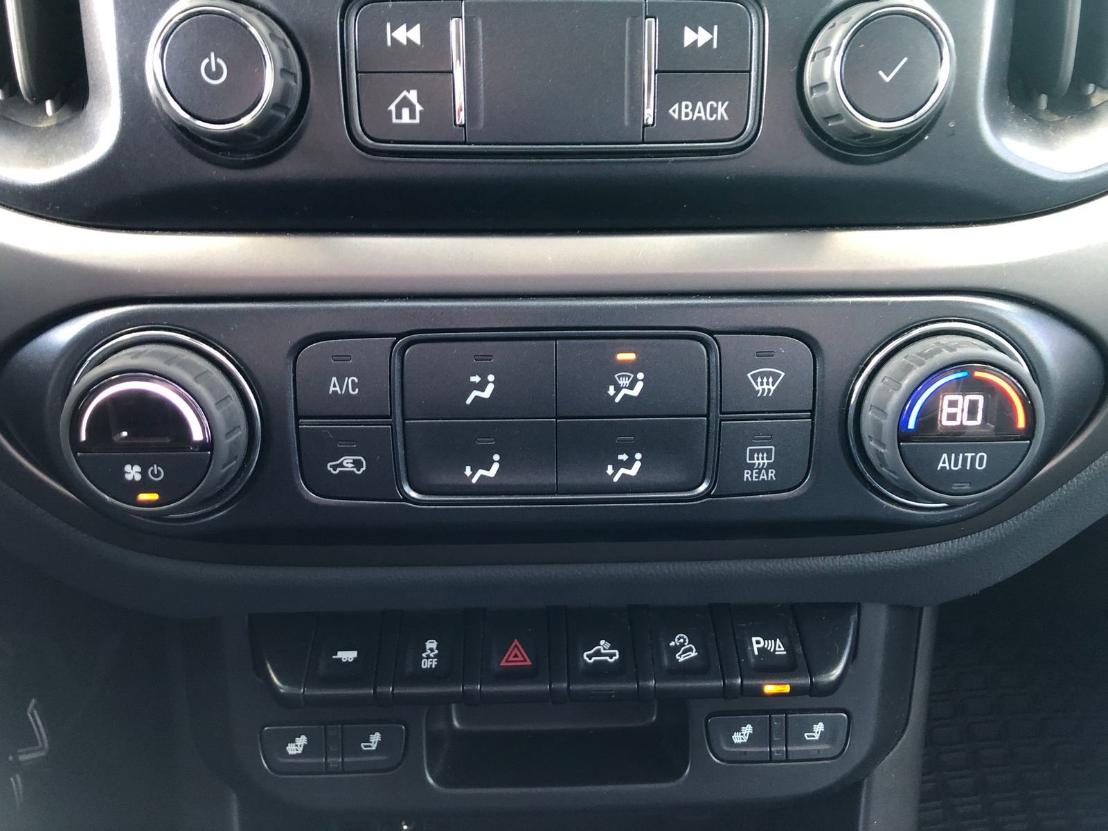 Used 2022 Chevrolet Colorado Z71 AWD/4WD image 25