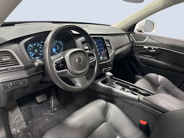 Used 2020 Volvo XC90 T6 Momentum w/ Protection Package image 14