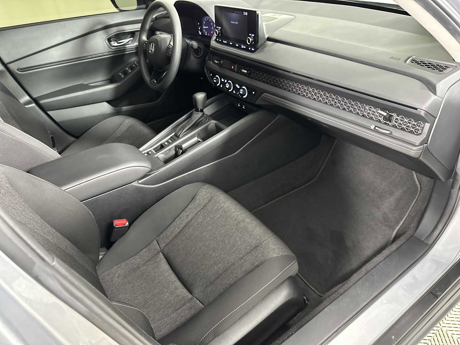 Used 2025 Honda Accord SE image 25