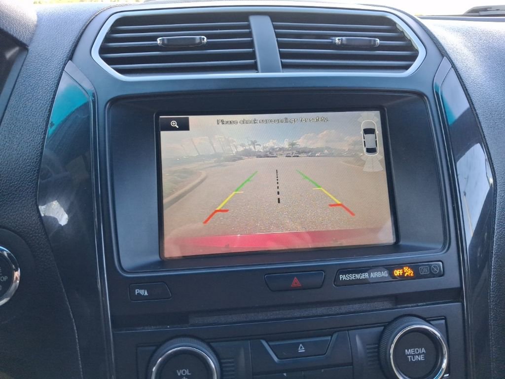 Used 2016 Ford Explorer XLT w/ Equipment Group 202A FWD image 25