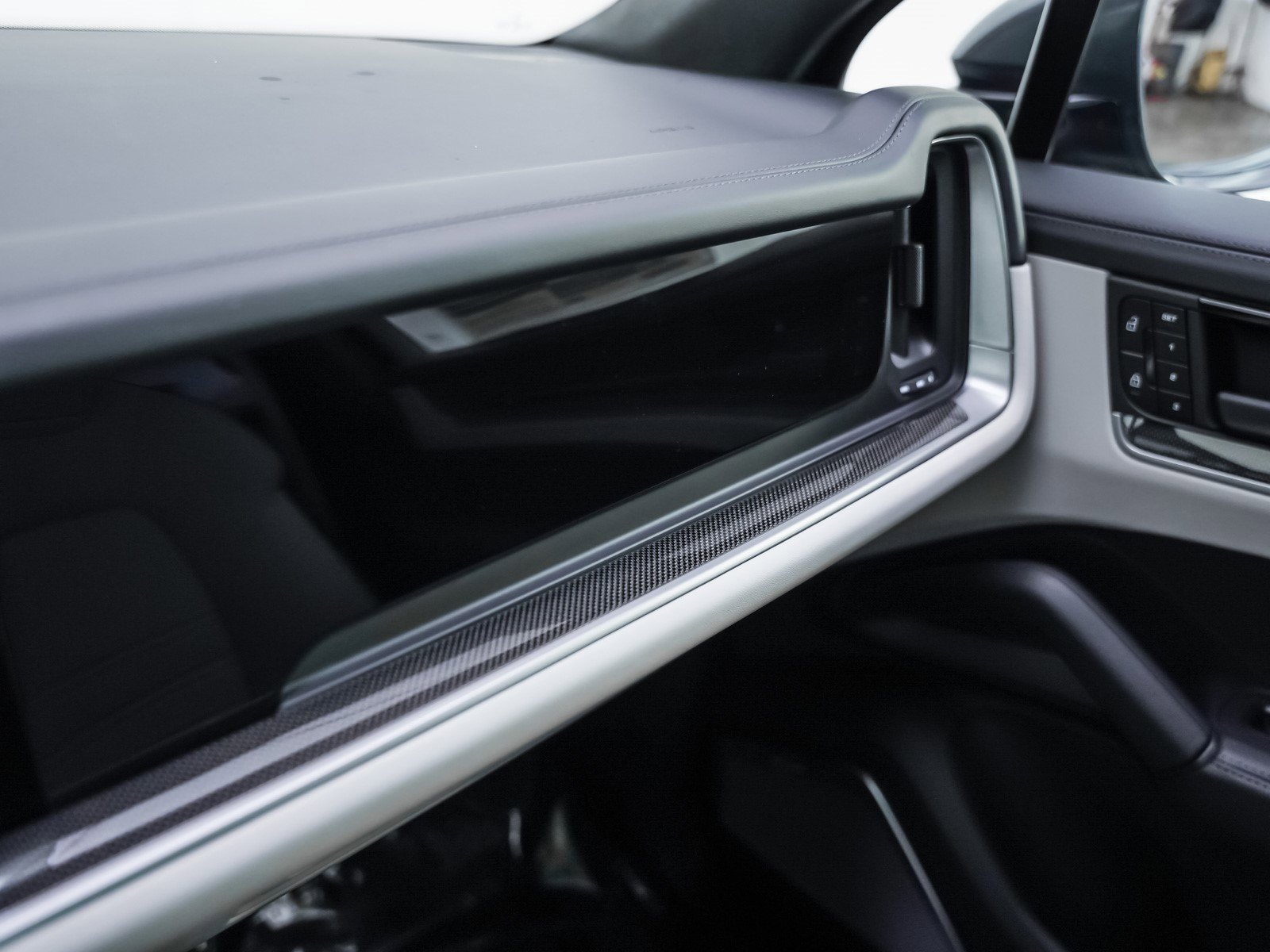 New 2026 Porsche Cayenne Turbo image 26