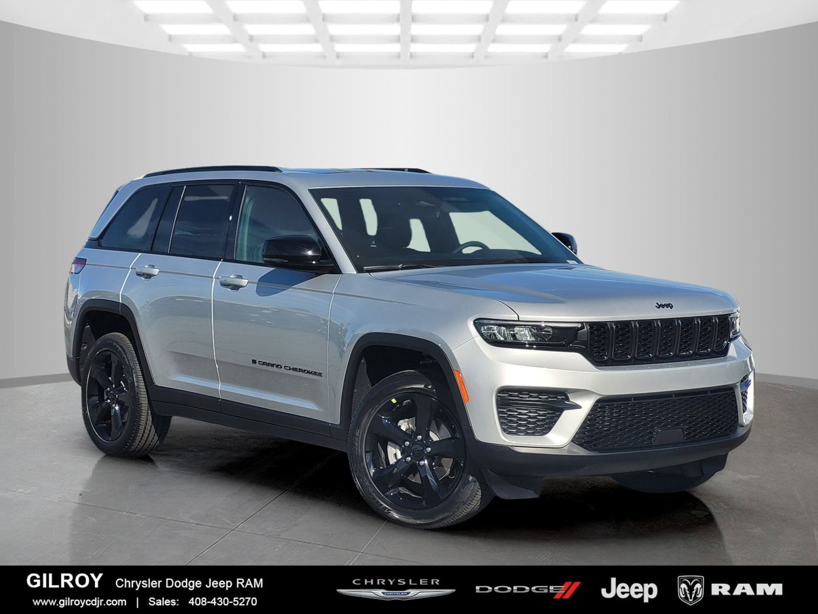 New 2025 Jeep Grand Cherokee Altitude image 1