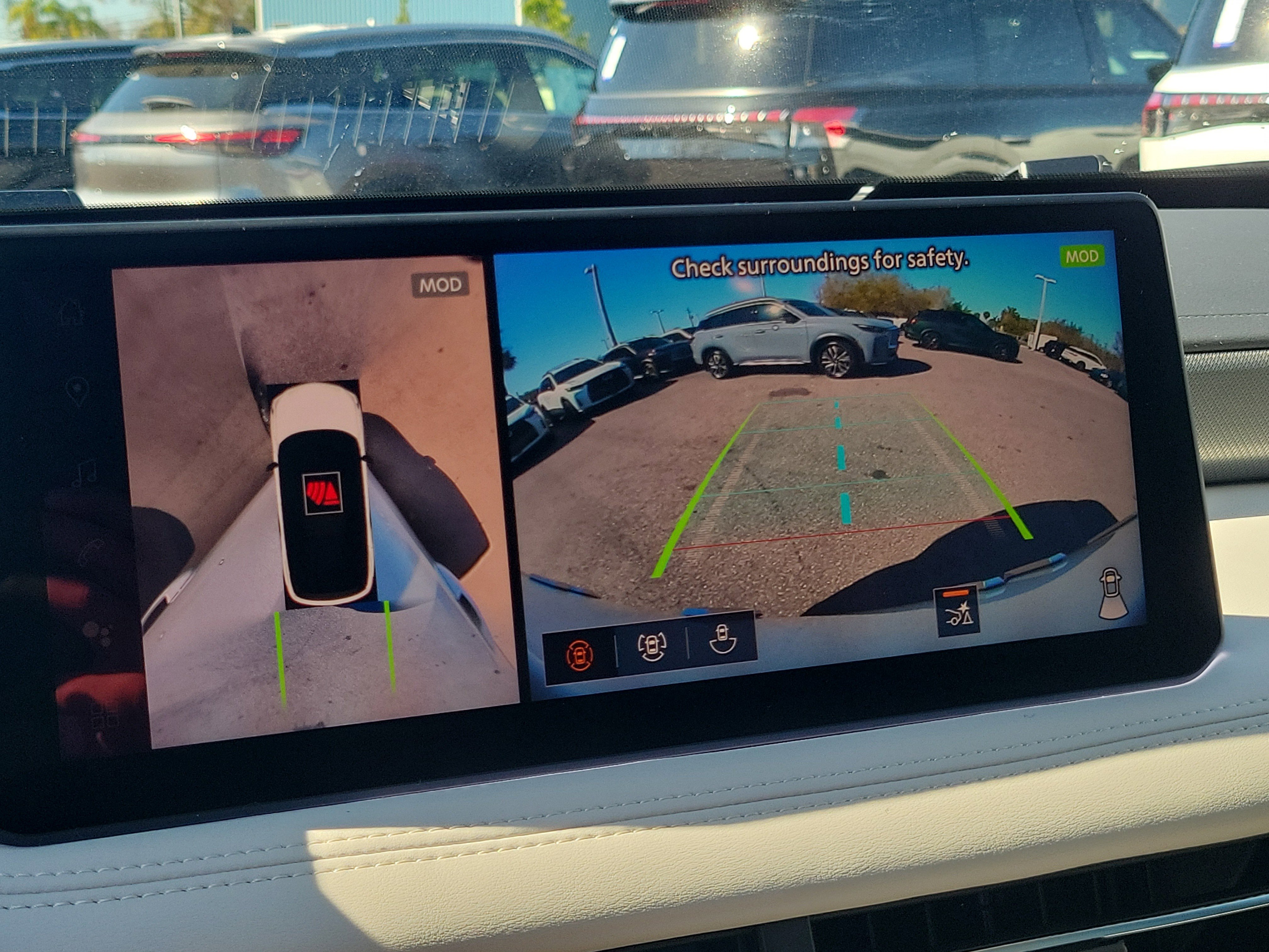 New 2026 INFINITI QX60 Luxe w/ Cargo Package image 16