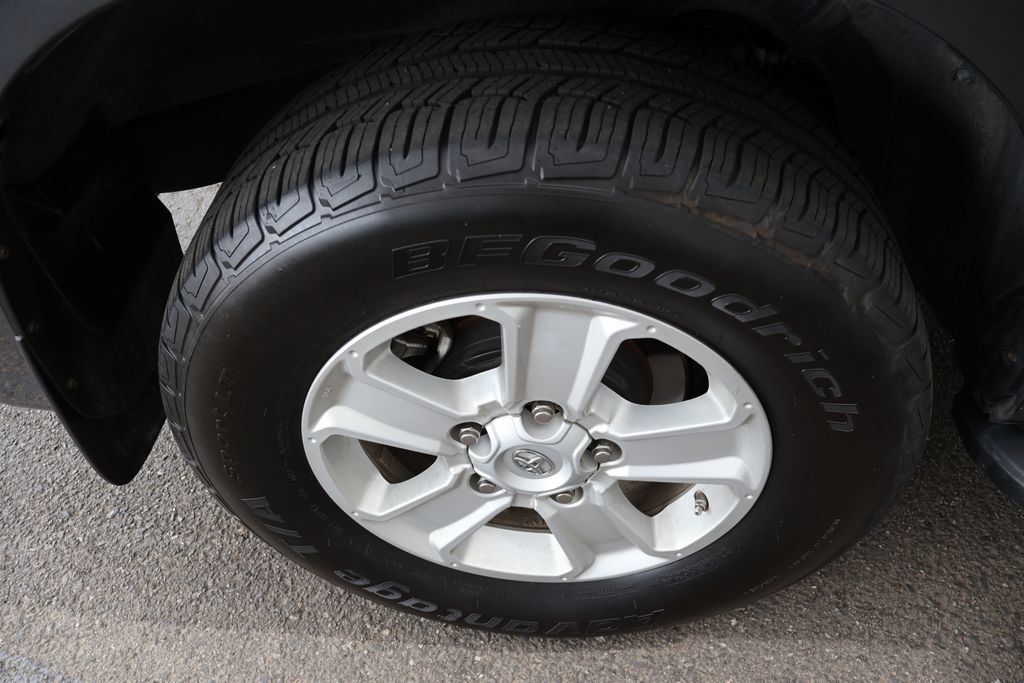 Used 2019 Toyota Sequoia SR5 AWD/4WD image 66
