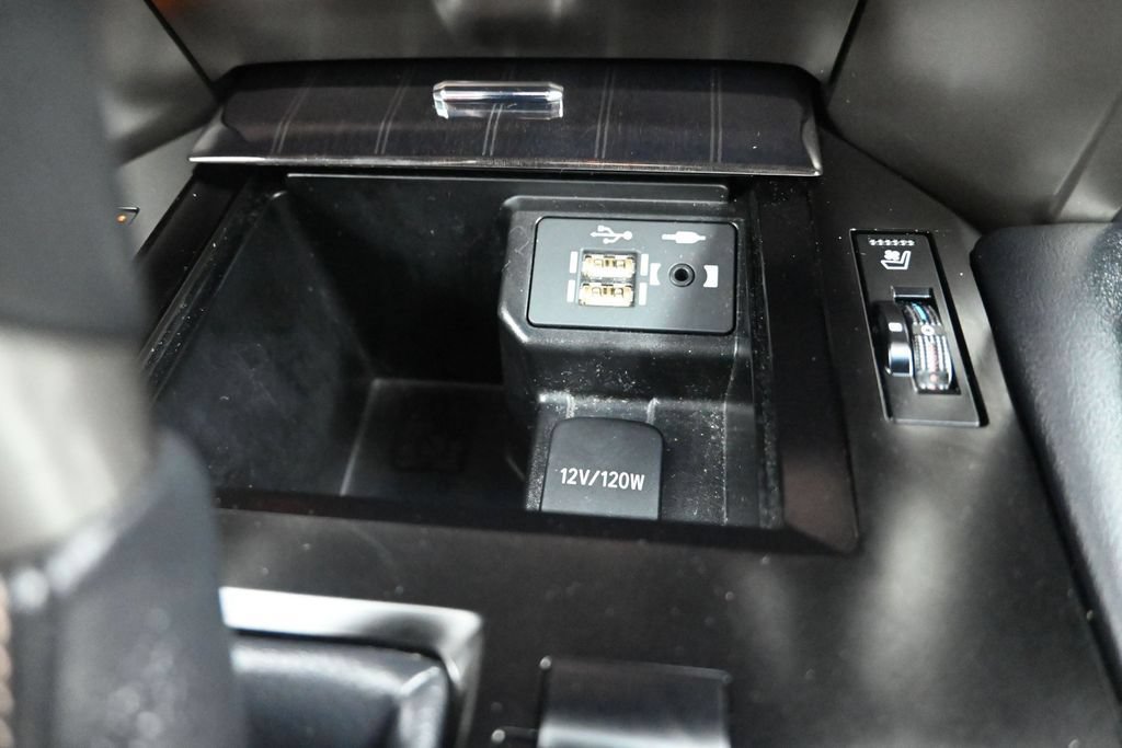 Used 2021 Lexus GX 460 Premium w/ Premium Package AWD/4WD image 23
