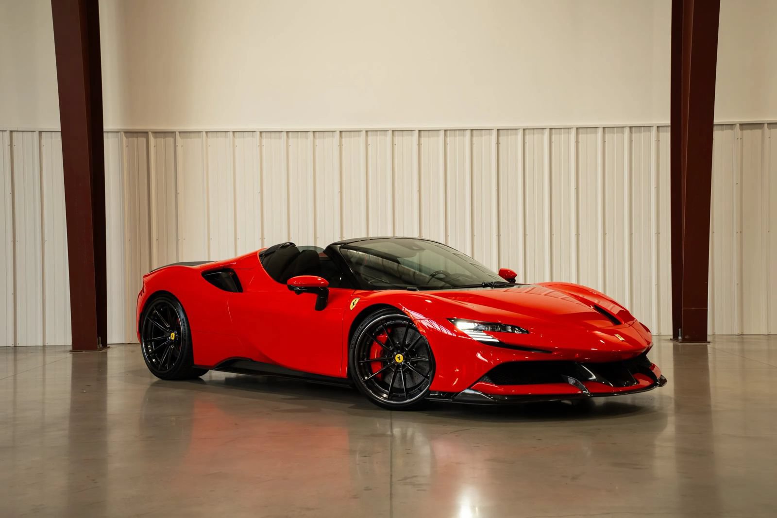 Used 2023 Ferrari SF90 Spider AWD/4WD image 1