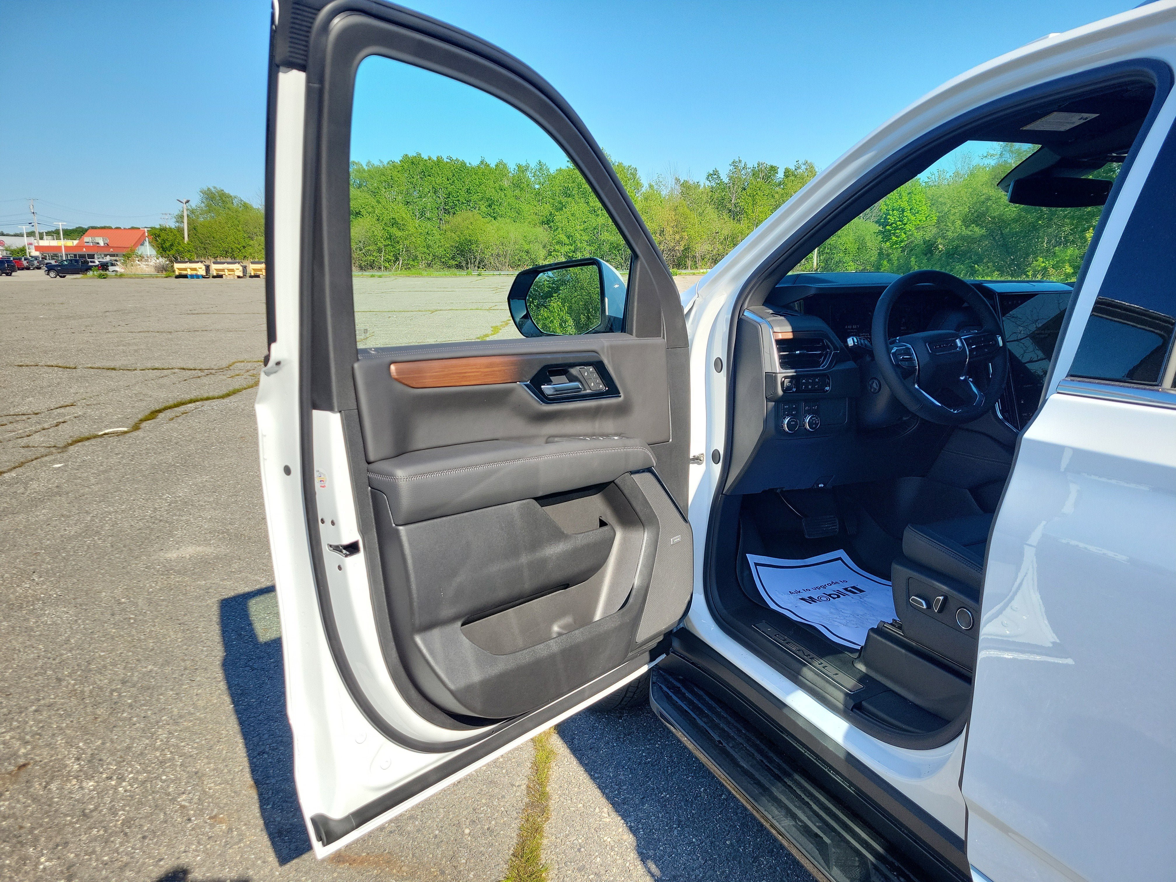 New 2026 GMC Yukon Denali AWD/4WD image 17