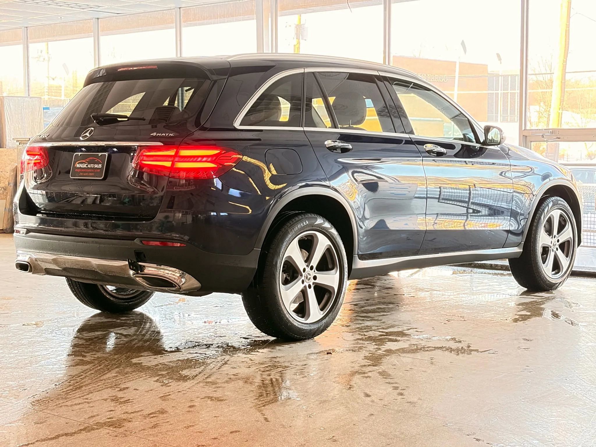 Used 2019 Mercedes-Benz GLC 300 4MATIC image 7