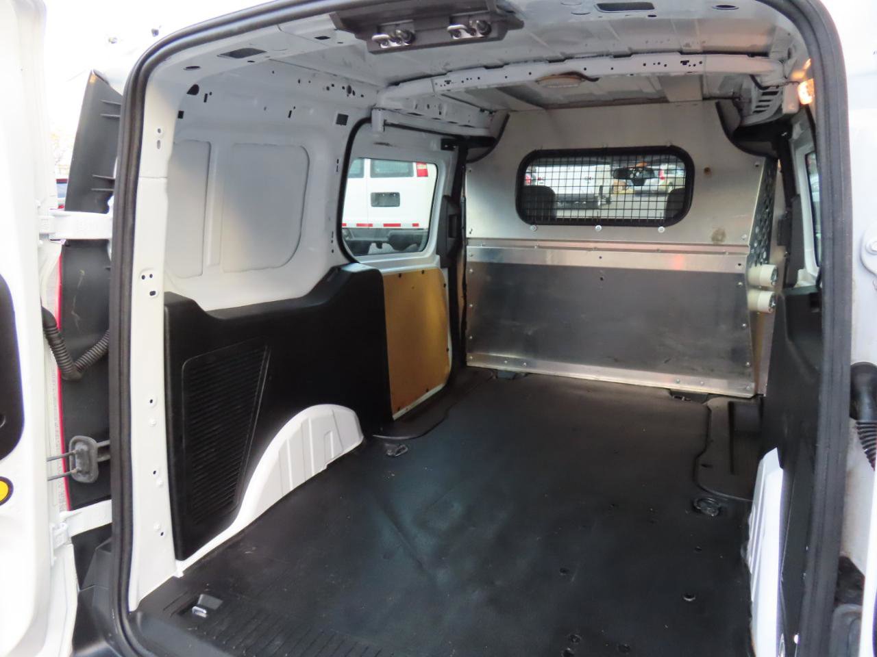 Used 2015 Ford Transit Connect XL FWD image 17
