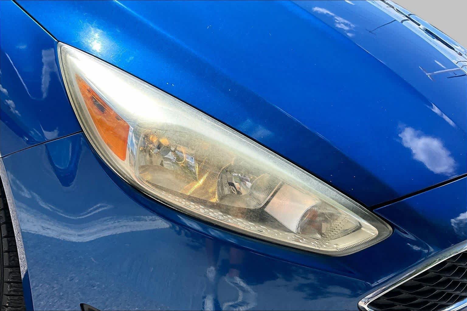 Used 2018 Ford Focus SE w/ Cold Weather Package FWD image 27