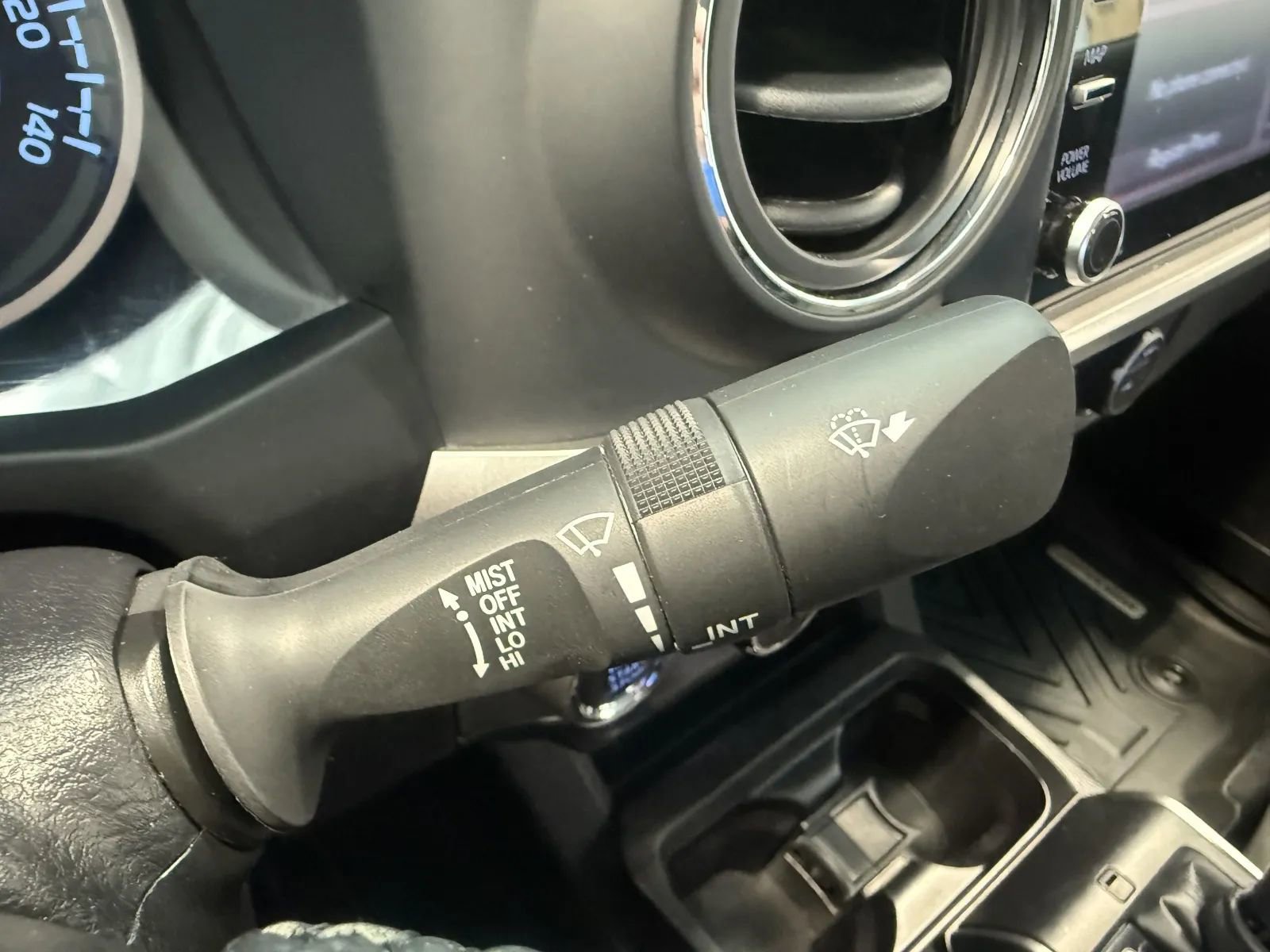 Used 2023 Toyota Tacoma SR5 w/ Technology Package image 32